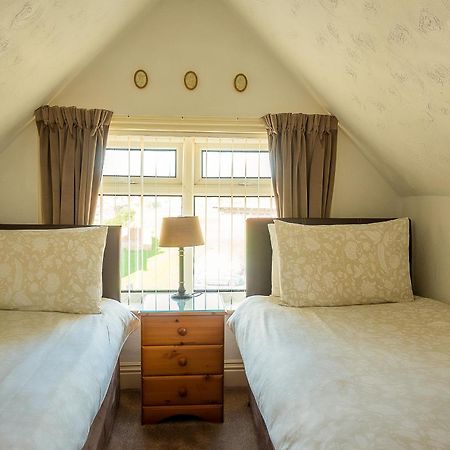 Crescent Lodge Guest House Вітбі Номер фото