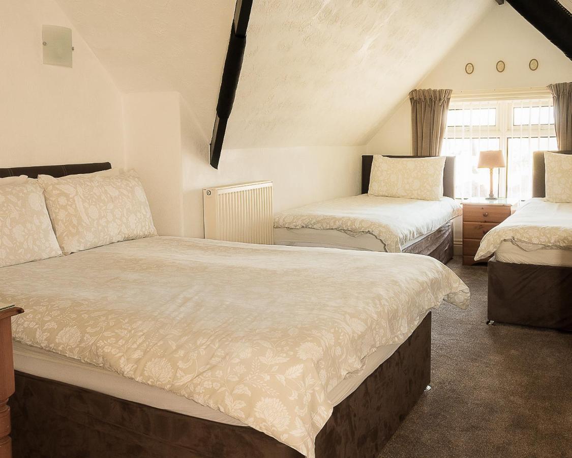 Crescent Lodge Guest House Вітбі Номер фото
