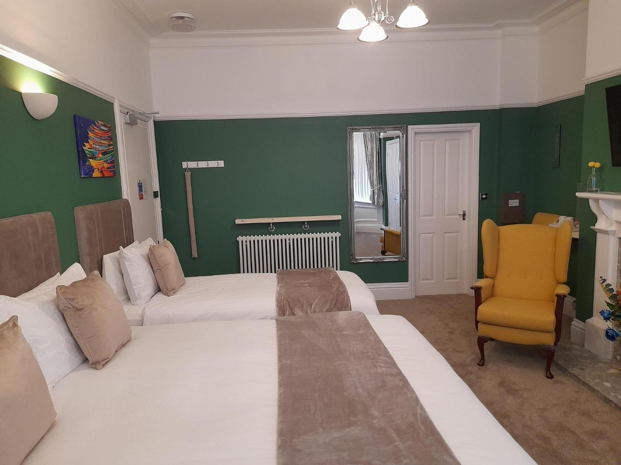 Crescent Lodge Guest House Вітбі Номер фото
