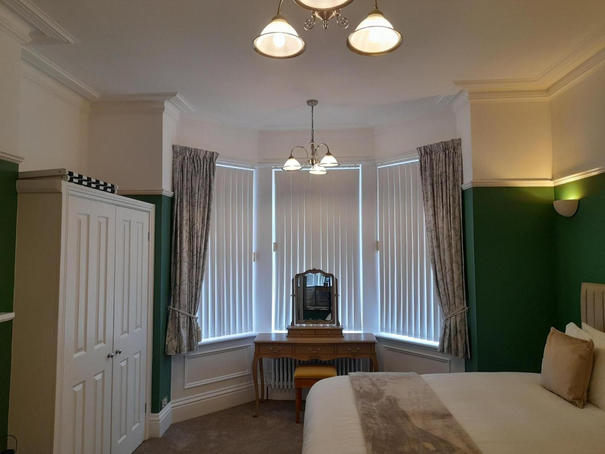 Crescent Lodge Guest House Вітбі Номер фото