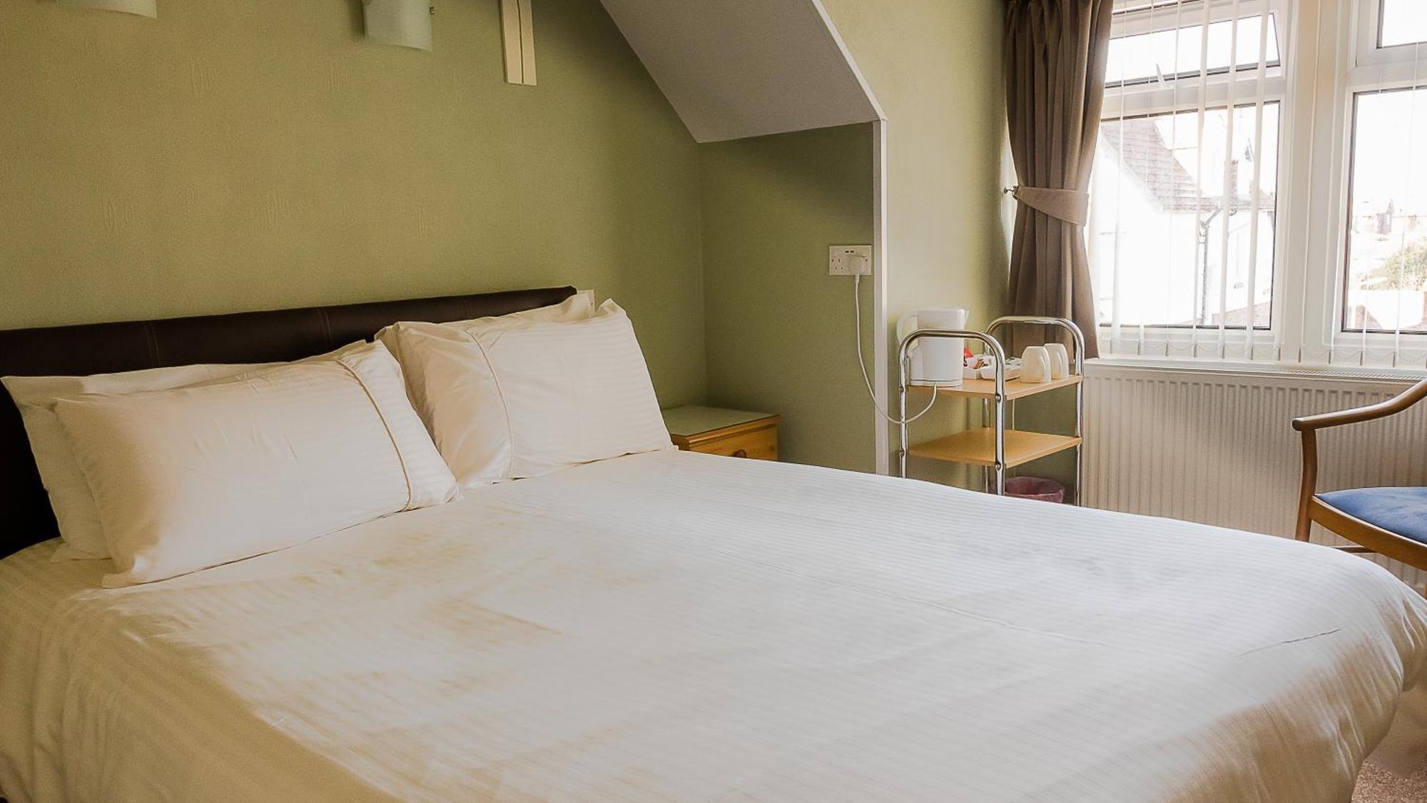 Crescent Lodge Guest House Вітбі Номер фото